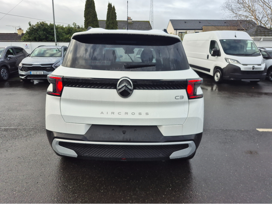 2026 Citroen C3 Aircross PLUS 1.2L Turbo petrol 100 6MT ( 7 seats ) €30,200