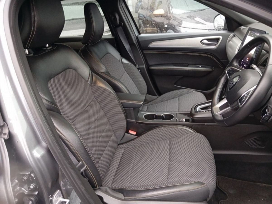 2024 Renault Arkana - image 9