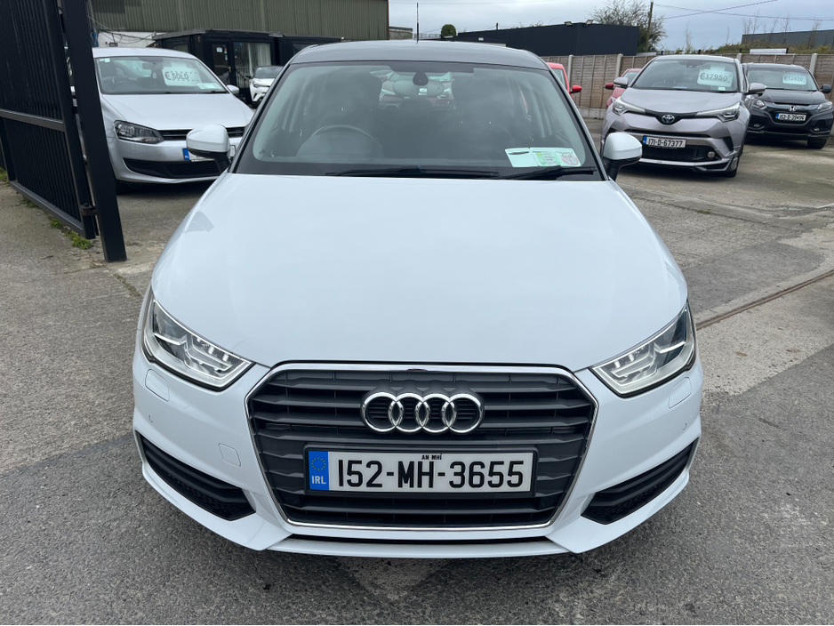 2015 Audi A1 - image 2