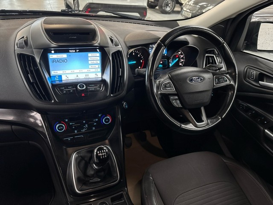 2018 Ford Kuga - image 8