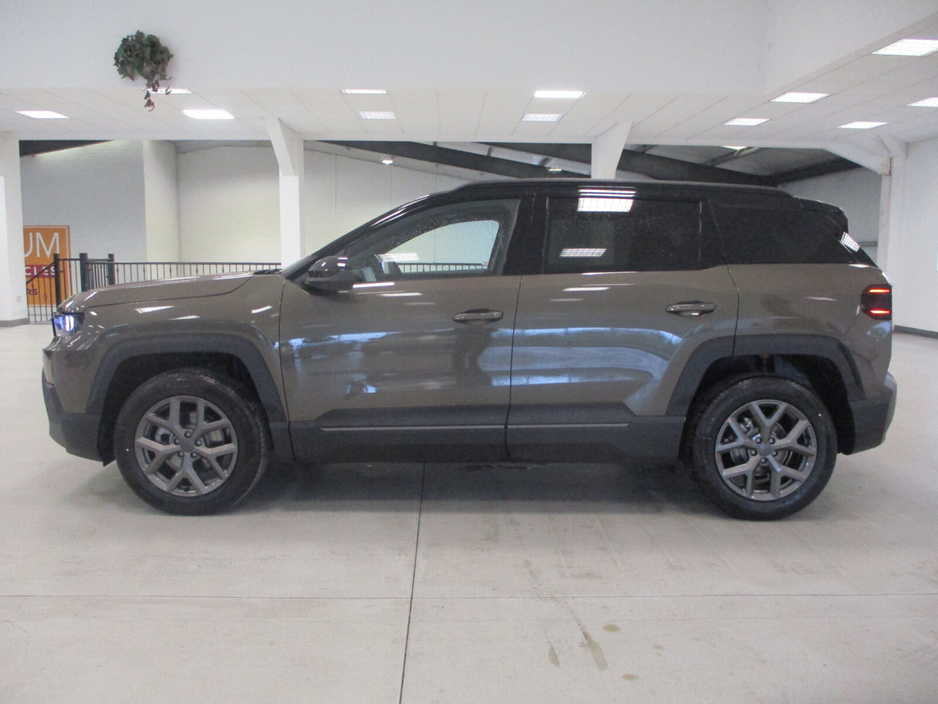 2026 Jeep Compass - image 9