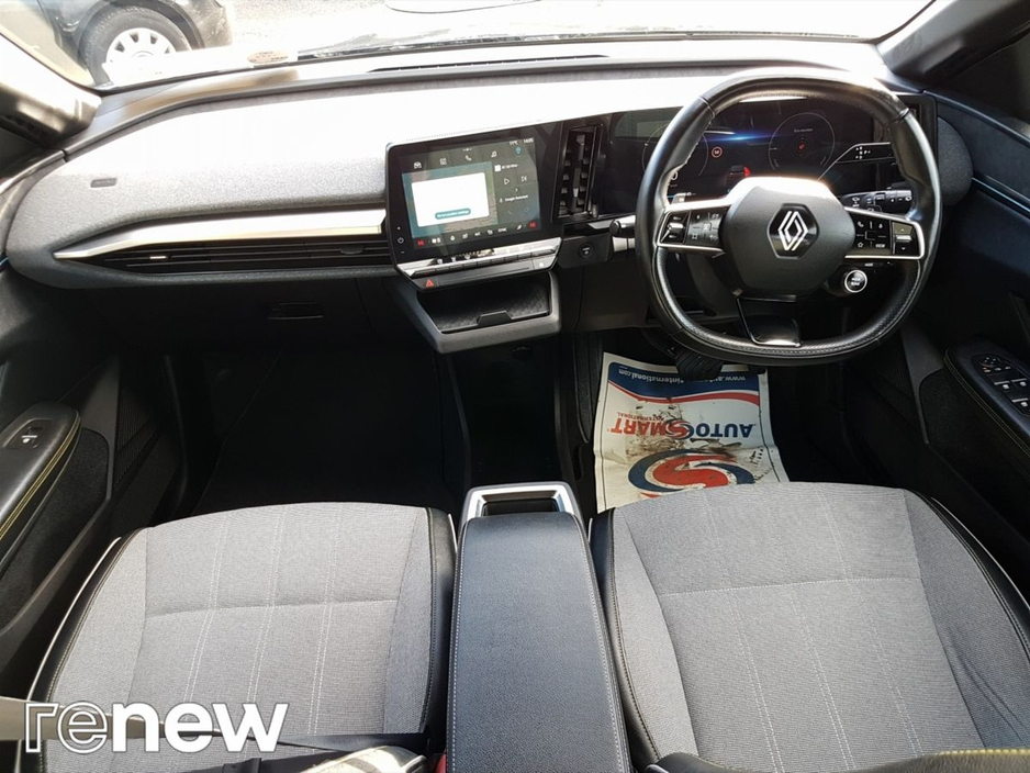 2023 Renault Megane E-Tech EV60 220hp Techno €24,995