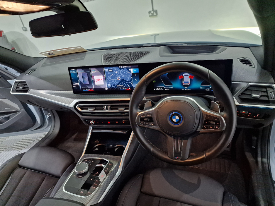 2023 BMW 3 Series 330E TOURING M SPORT (TECH PACK) AUTOMATIC **ONE OWNER / APPLE CARPLAY / CRUISE CONTROL / ELECTRIC BOOTLID / HEAD UP DISPLAY / HARMAN KARDON SOUND / REVERSE CAMERA / WIRELESS PHONE CHARGING** €39,900