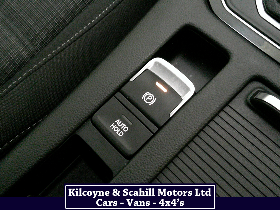 2020 Volkswagen Passat - image 27