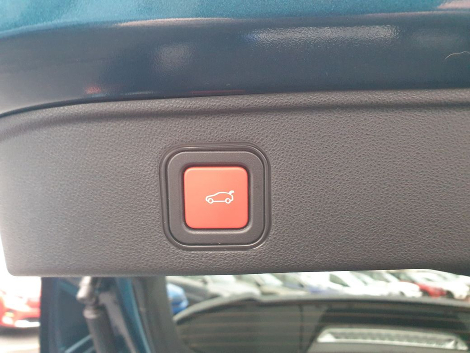 2025 Alfa Romeo Junior Ibrida 1.2(136bhp) MHEV, Premium+Tech+Sunroof+18" Alloys €39,995