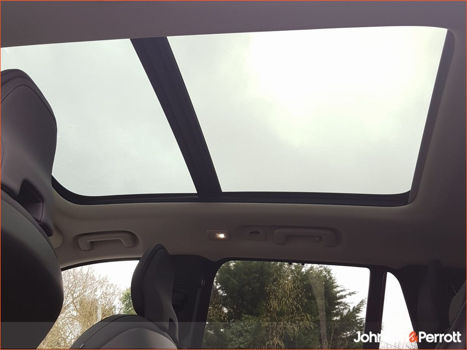 2025 Volvo XC90 - image 18