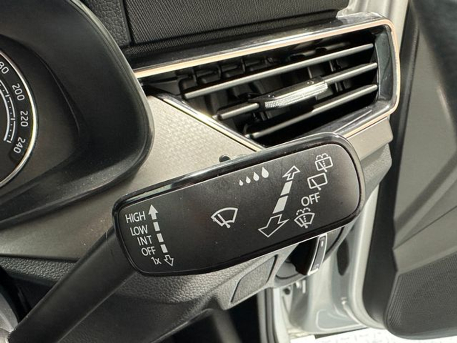 2022 Skoda Scala - image 19