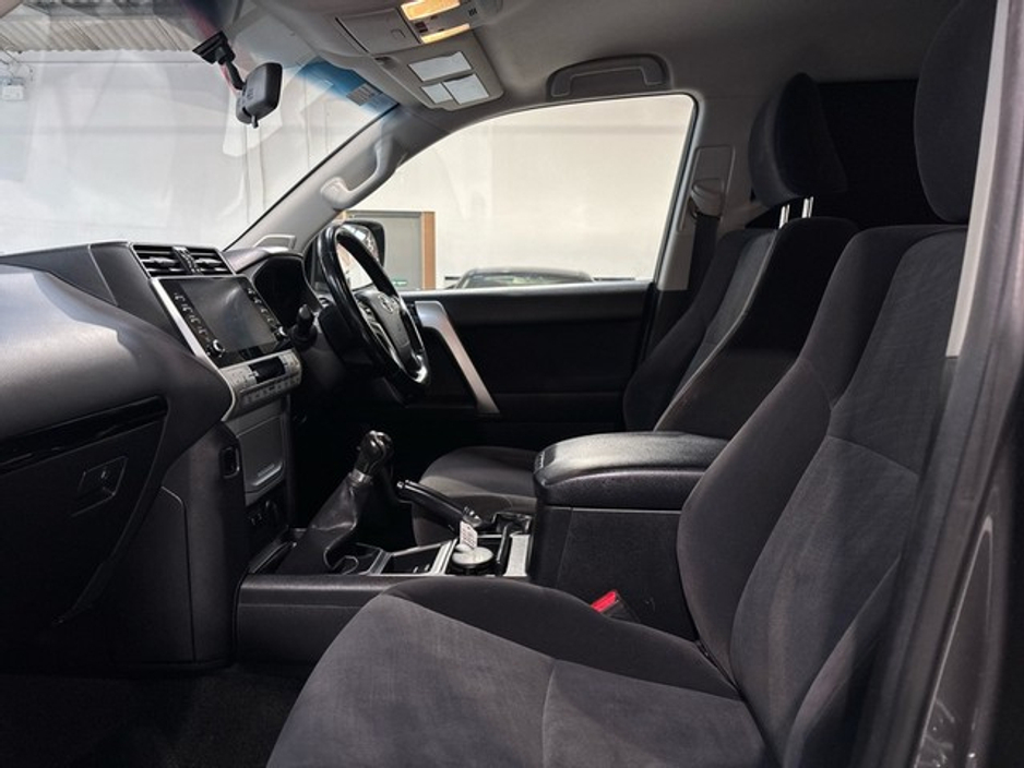 2023 Toyota Landcruiser LWB 2.8 COMM €48,950