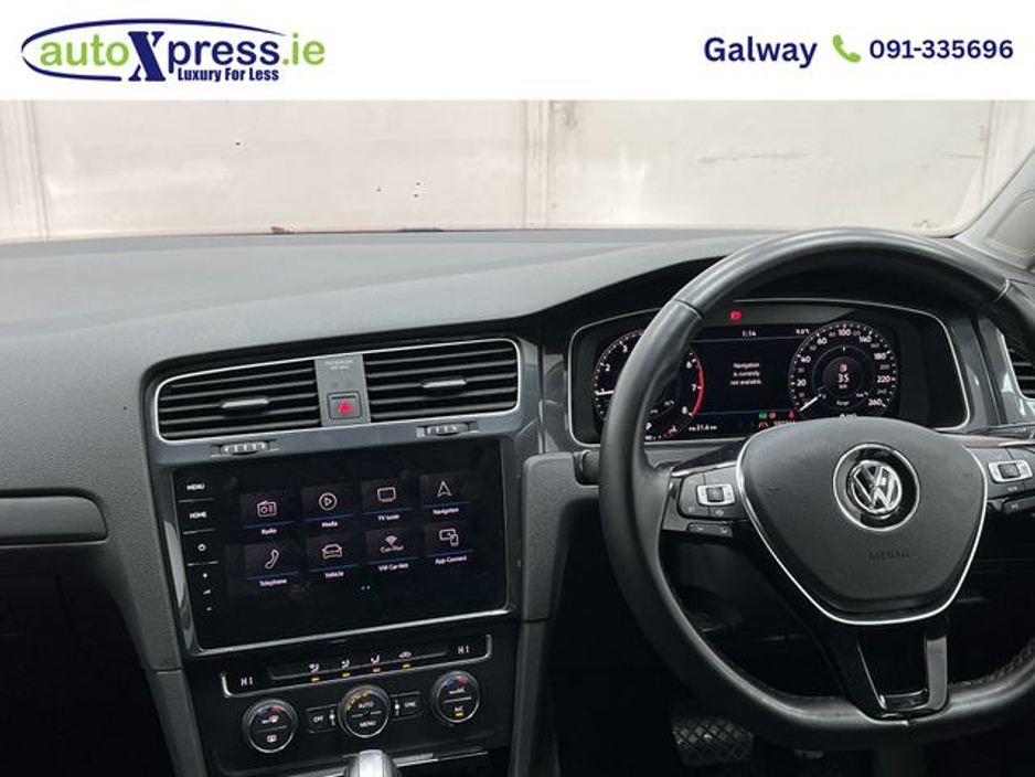 2020 Volkswagen Golf - image 12