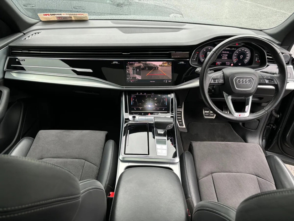 2018 Audi Q8 - image 8
