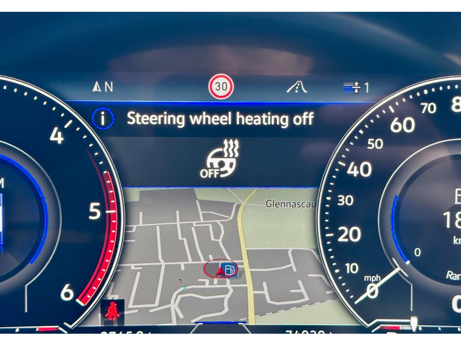 2023 Volkswagen Touareg - image 18