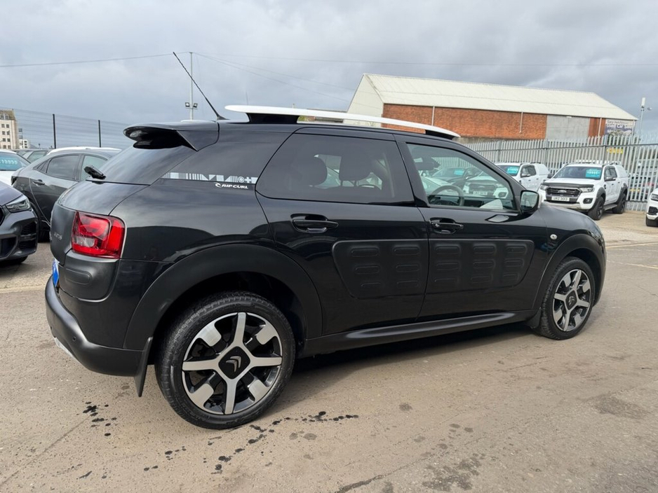 2017 Citroen C4 Cactus - image 4
