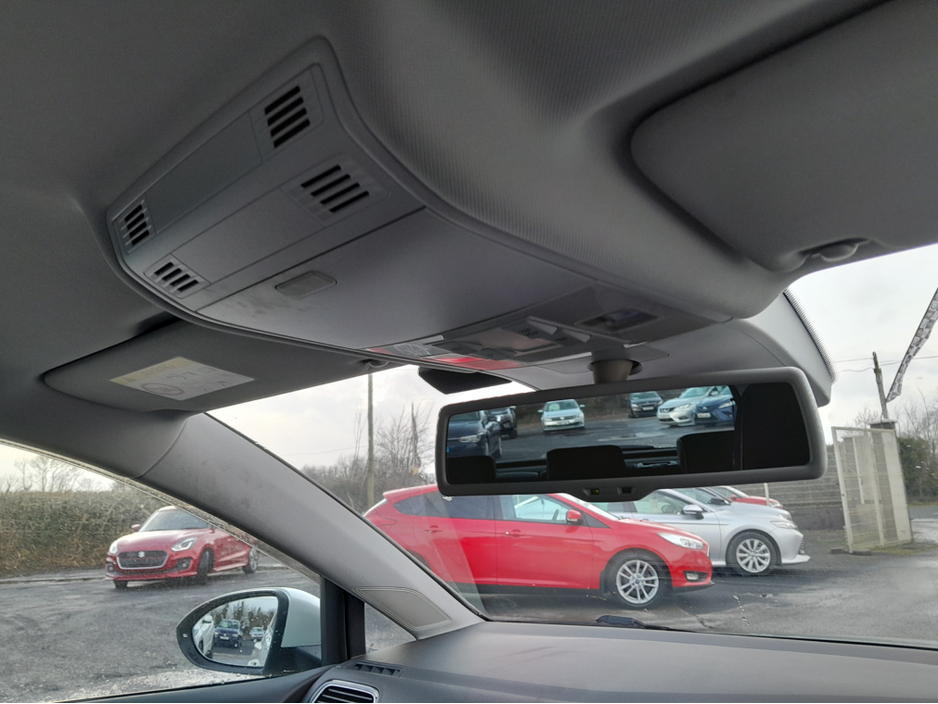 2015 Volkswagen Golf 1.4 Highline €13,950