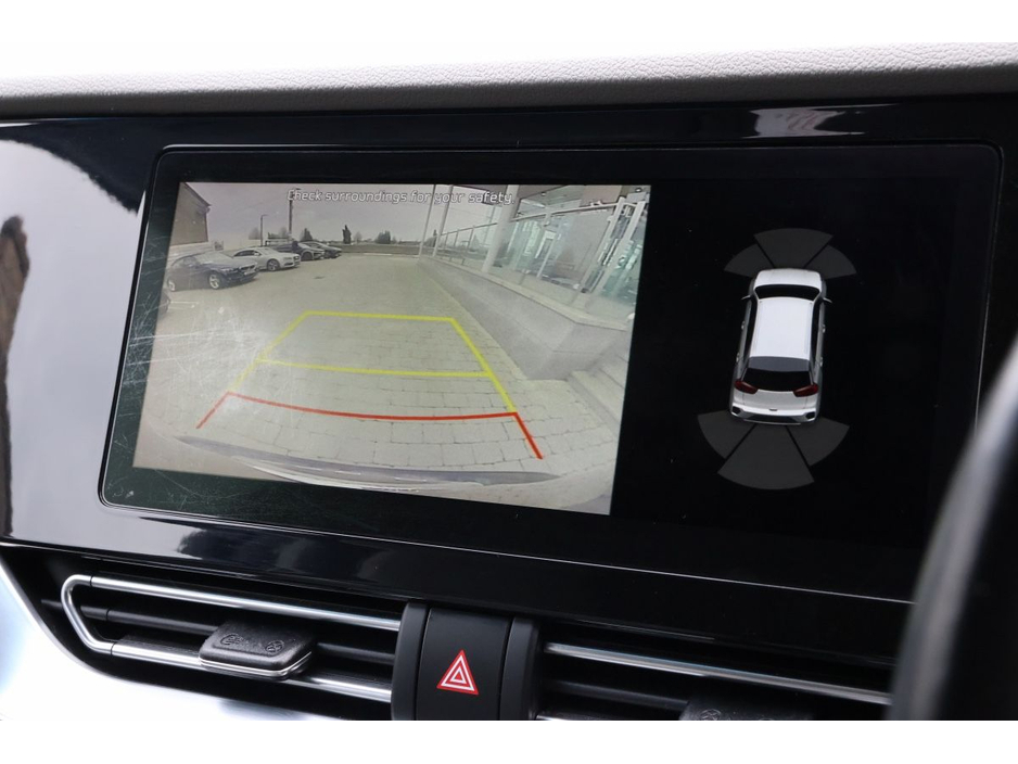 2020 Kia Niro - image 18