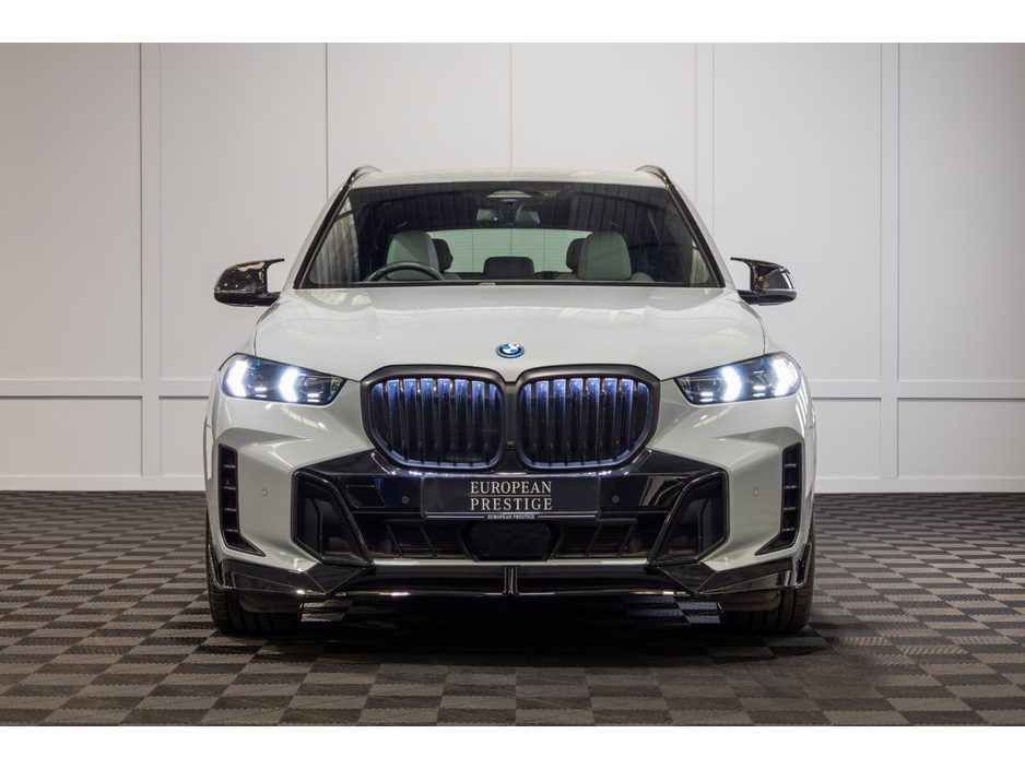 2024 BMW X5 - image 2