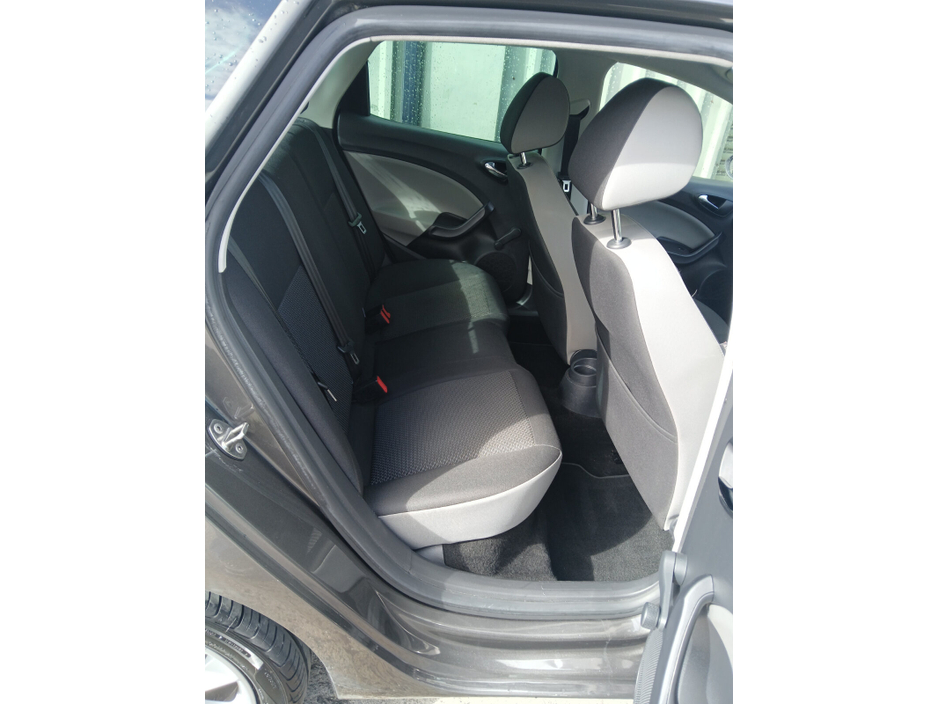 2016 SEAT Ibiza - image 13