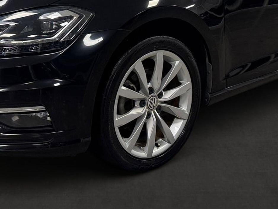 2018 Volkswagen Golf - image 10