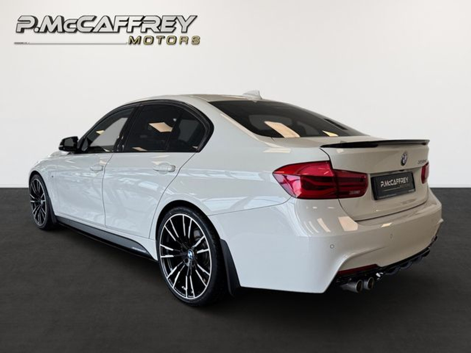 2018 BMW 3 Series - image 7