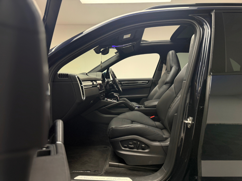 2023 Porsche Cayenne PLATINUM ED 3.0 V6 E-HYBRID *HUGE SPEC* €87,990
