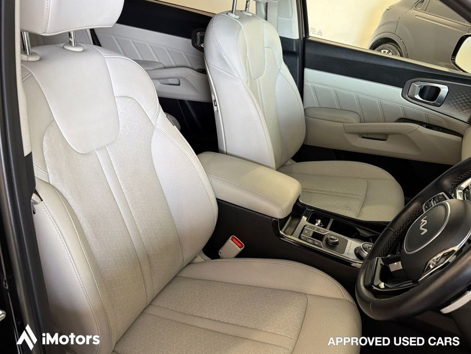 2023 Kia Sorento - image 18