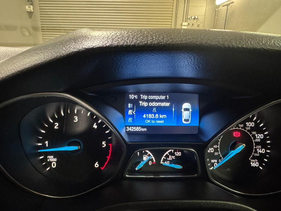 2015 Ford Focus - image 22