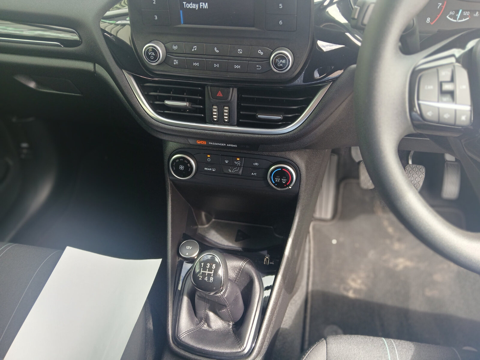 2019 Ford Fiesta - image 19