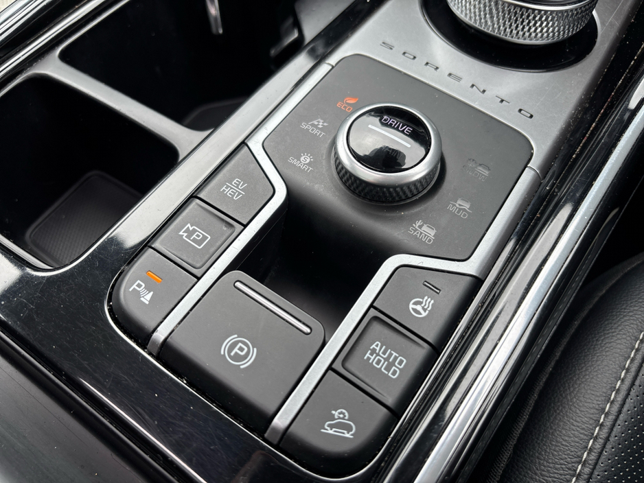 2022 Kia Sorento - image 13