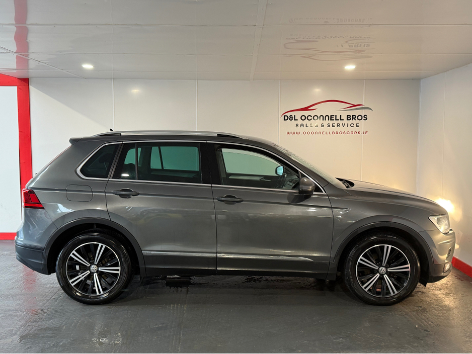 2018 Volkswagen Tiguan - image 9