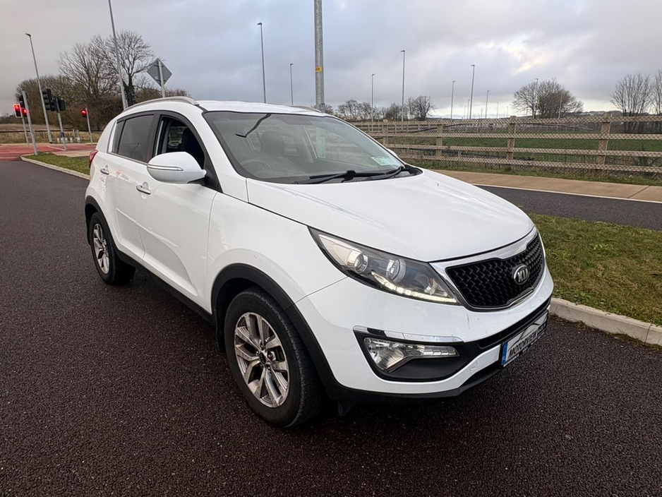 2015 Kia Sportage 1.7 EXL 4DR, Rear Parking Sensors, Reversing Camera, Multi-Function Steering Wheel, Air Conditioning, Alloy Wheels, €12,900