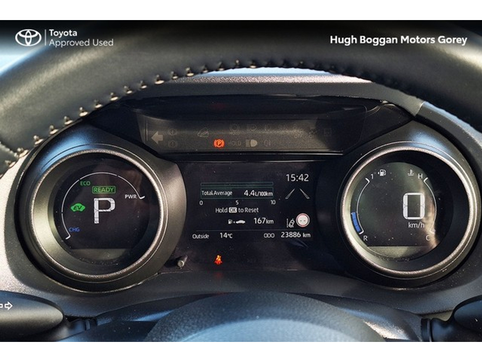 2023 Toyota Yaris Cross - image 14