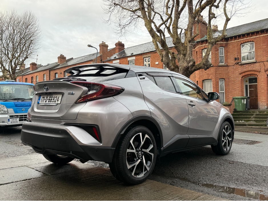 2017 Toyota C-HR 1.8 Hybrid Automatic, Only 54kms! New Nct 12/2027, Apple Car Play, Android Auto, Sat Nav, Parking Sensors, Alloys, A/C, Cruise Control, Half Leather, Heated Seats, Finance Available, SIMI Dealer, €18,950