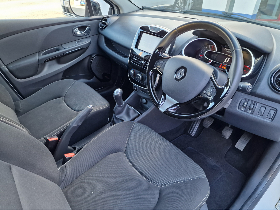2016 Renault Clio - image 15