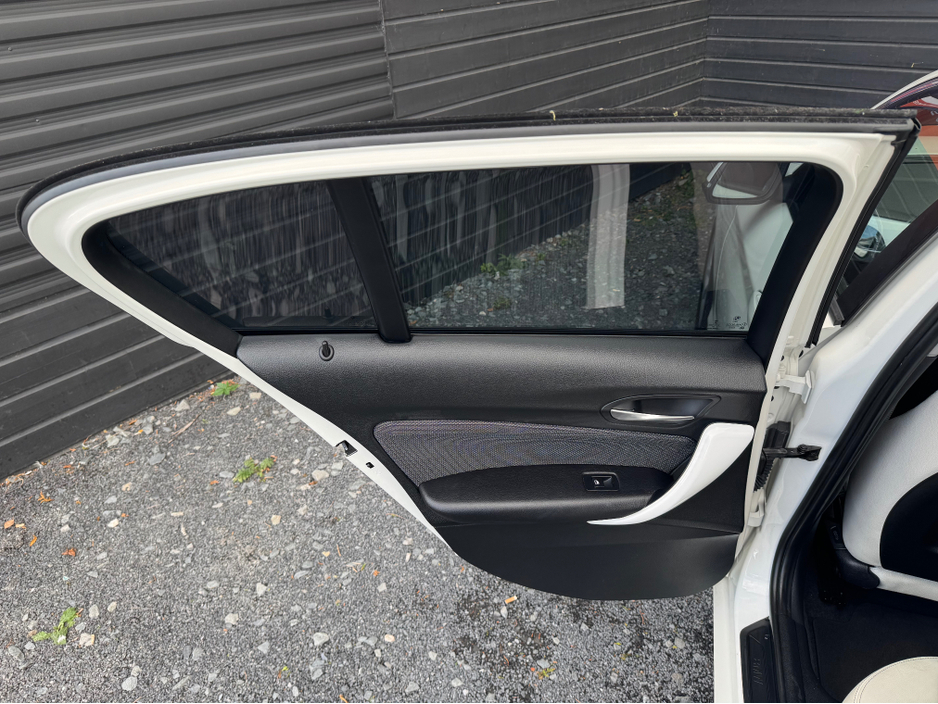 2015 BMW 1 Series 116i AUTO 5DR €11,995