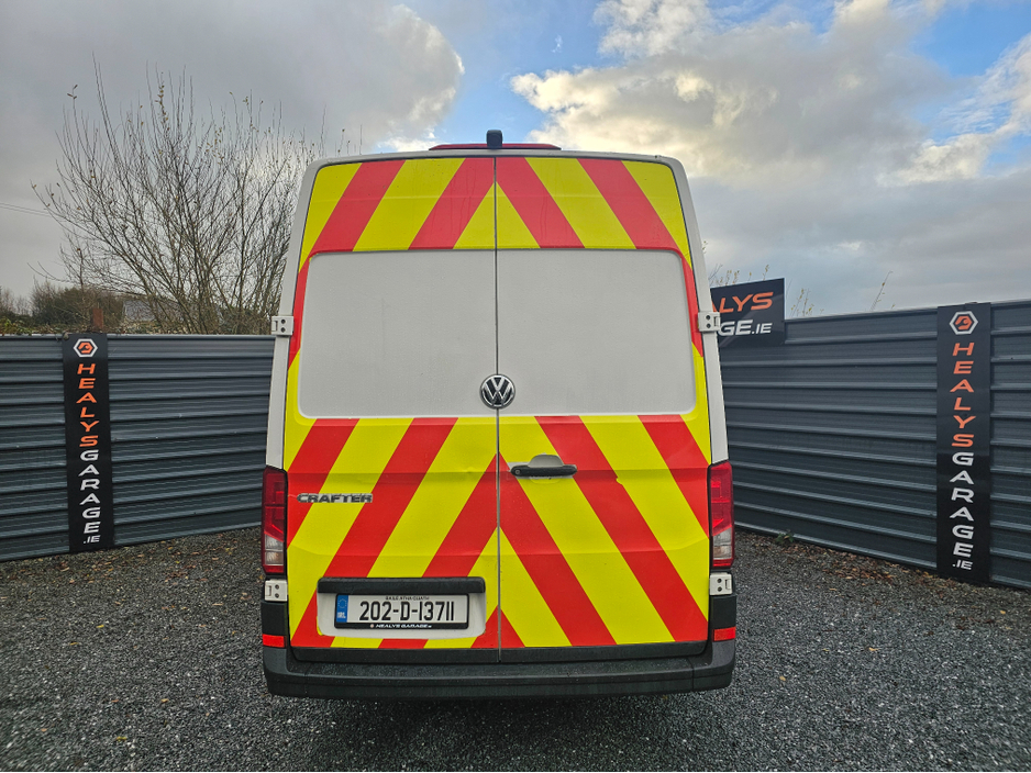 2020 Volkswagen Crafter 35 MWB 140HP MANUAL 6SPEED FWD 5DR €22,133