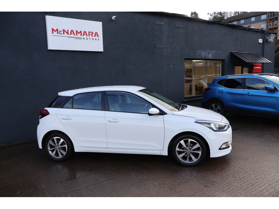 2017 Hyundai i20 ACTIVE DELUXE Only 74,000Km Exceptional! €12,995