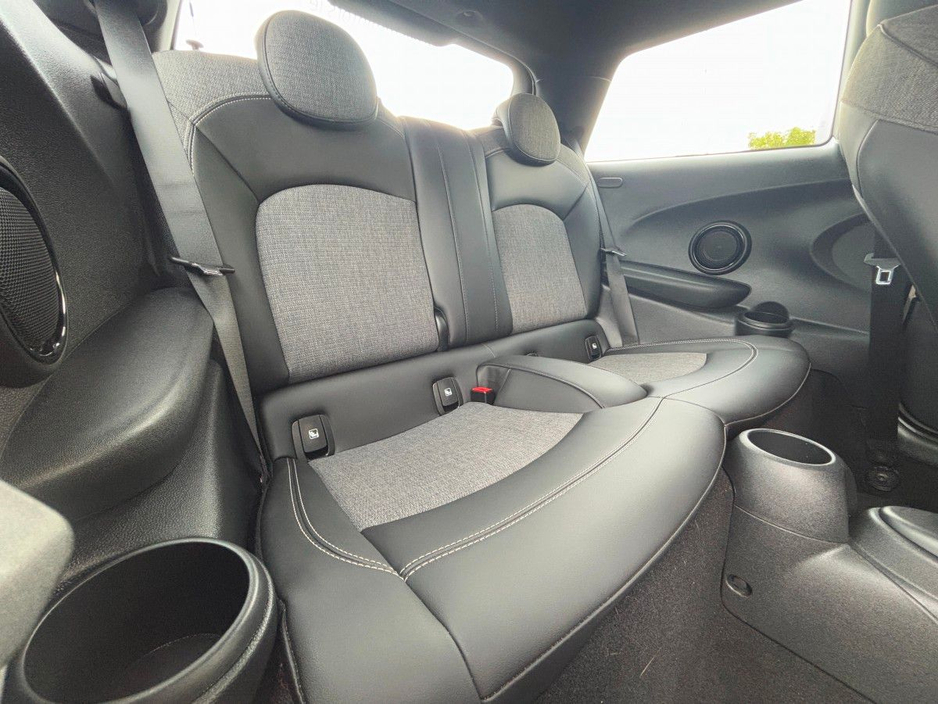 2023 MINI Hatch - image 11