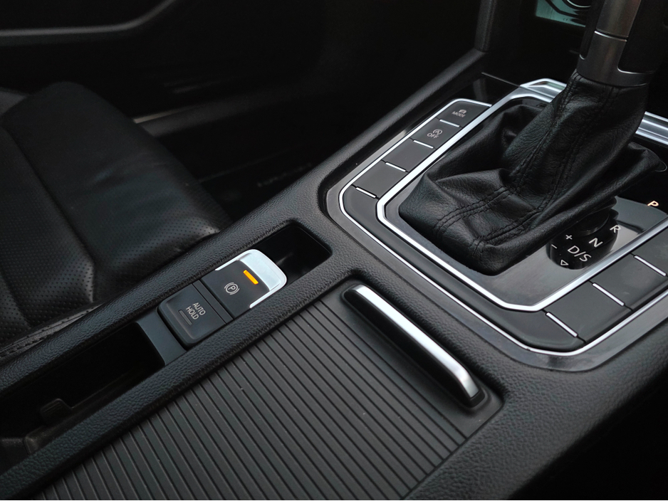 2018 Volkswagen Passat 2.0 TDI VIRTUAL DASH FULL LEATHER HEATED ELECTRIC SEATS SAT NAV CARPLAY ANDROID AUTO BLIND SPORT PARKING SENSORS SELF PARKING ASSIST 360 CAMERA €20,750