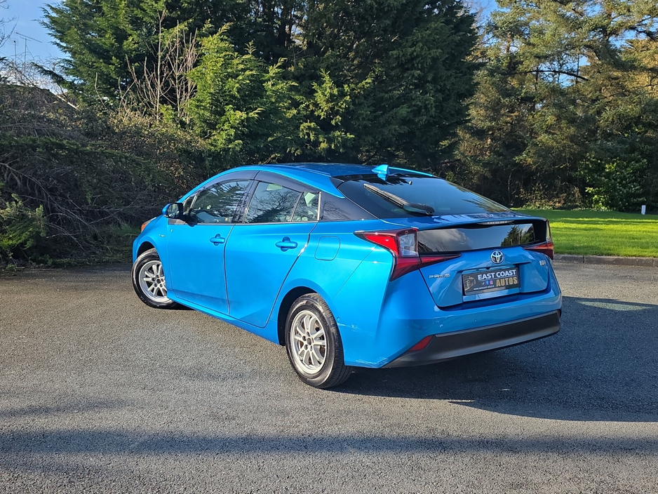 2020 Toyota Prius - image 18
