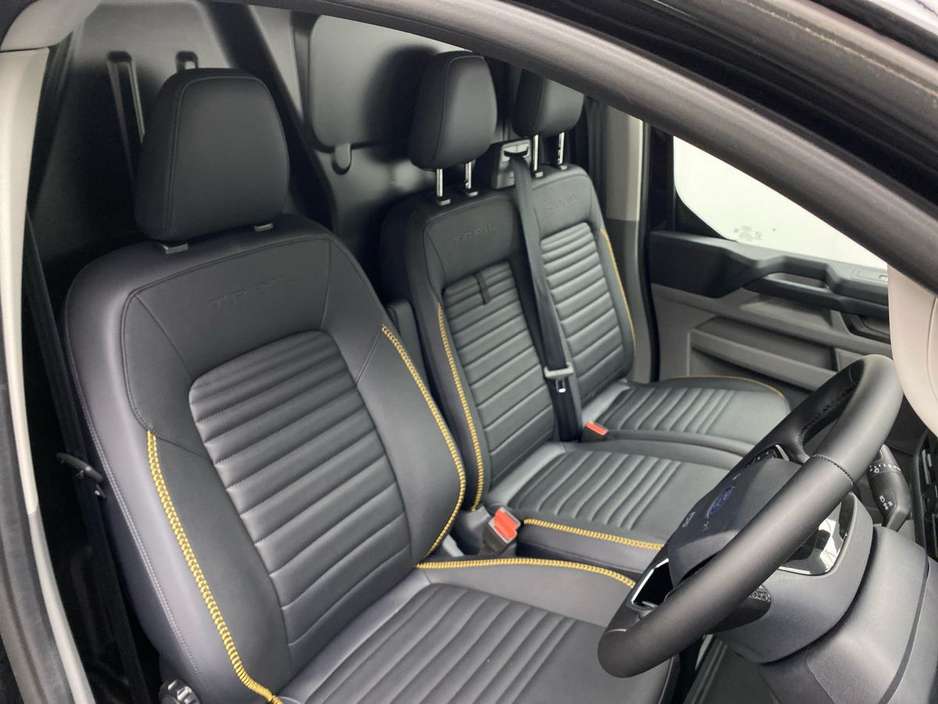 2026 Ford Transit Custom - image 10