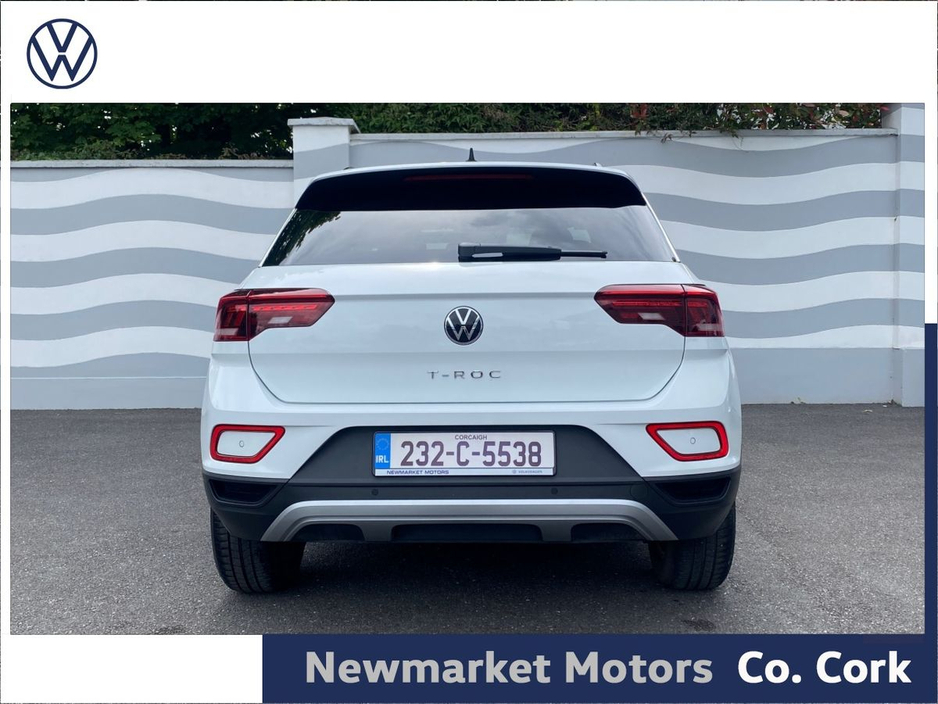 2023 Volkswagen T-Roc - image 14