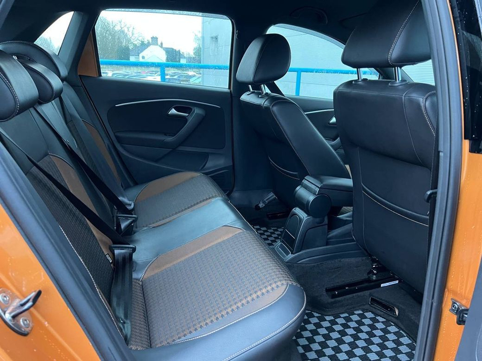 2017 Volkswagen Polo ORIGINAL EDITION 1.2 TSI AUTO // HEATED SEATS // REVERSE CAMERA // 16" MULTISPOKE ALLOYS €13,900