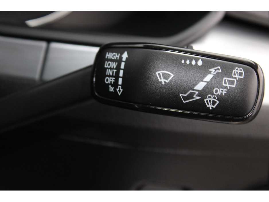 2021 Skoda Superb - image 30