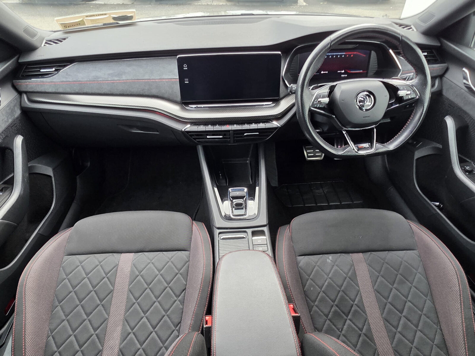 2021 Skoda Octavia - image 9