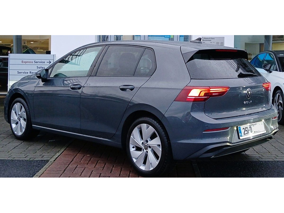 2025 Volkswagen Golf Edition 75 2.0TDI 116HP *PARK ASSIST, ANDROID AUTO/APPLE CARPLAY & MUCH MORE!* €35,995