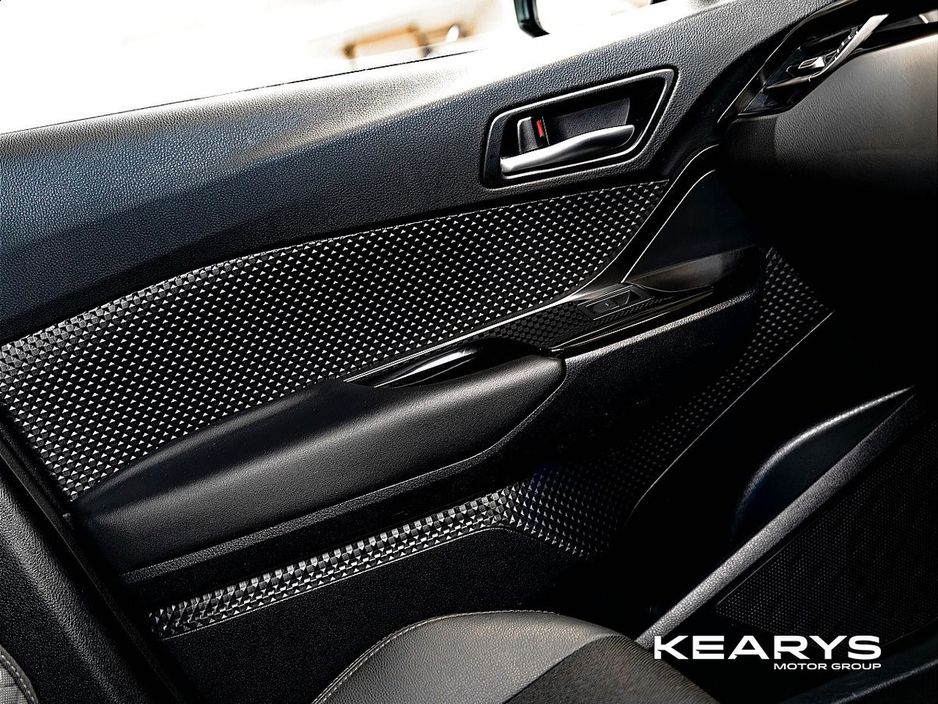 2023 Toyota C-HR - image 37