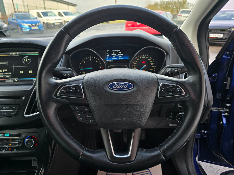 2016 Ford Focus - image 24