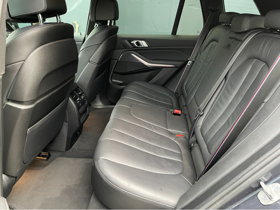 2022 BMW X5 - image 10