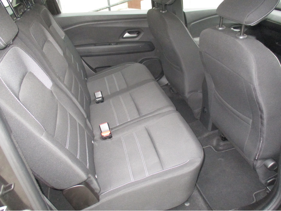 2023 Dacia Jogger - image 6