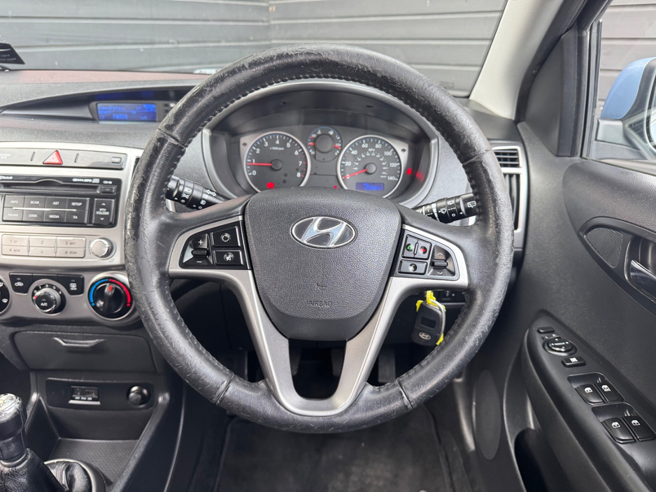 2012 Hyundai i20 - image 10