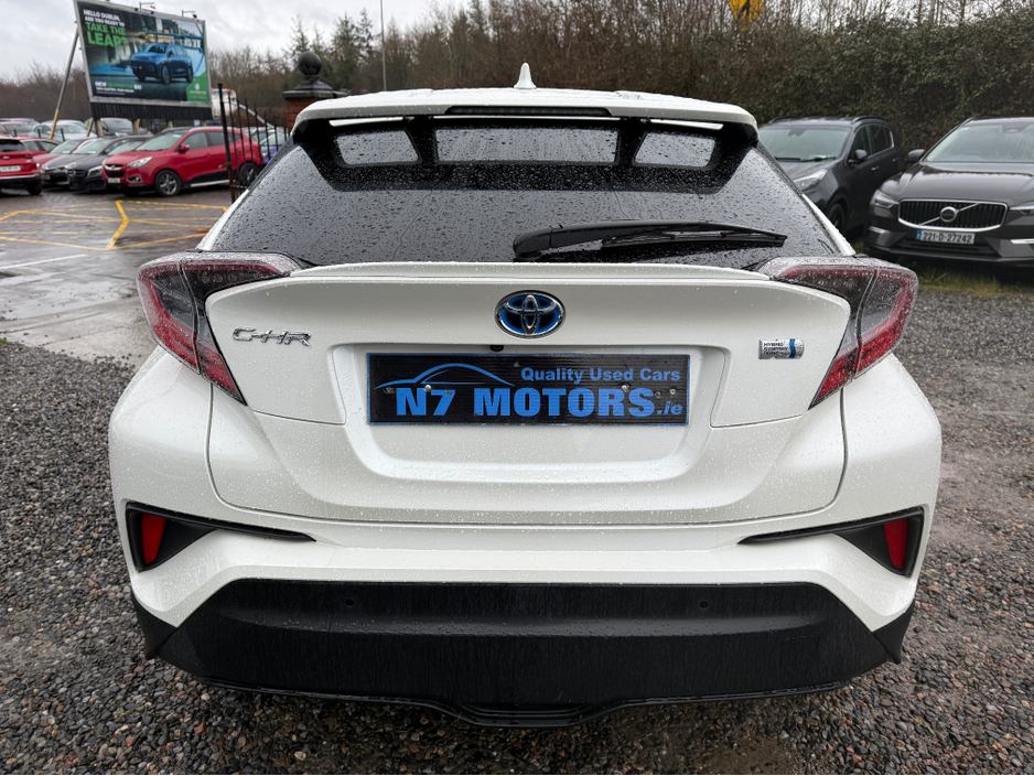 2018 Toyota C-HR 1.8 HYBRID G LED EDITION AUTO €18,450